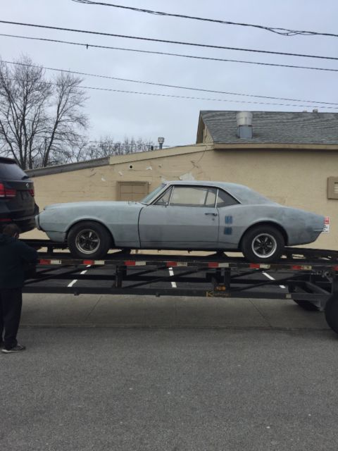 1967 Gold Pontiac Firebird Coupe