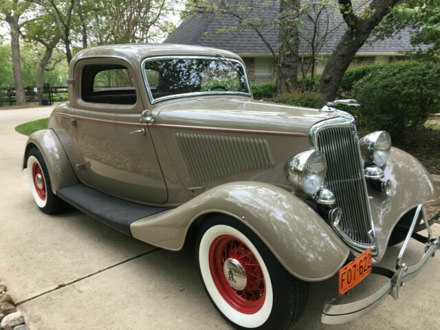 1934 Brown Ford 3 Window Coupe
