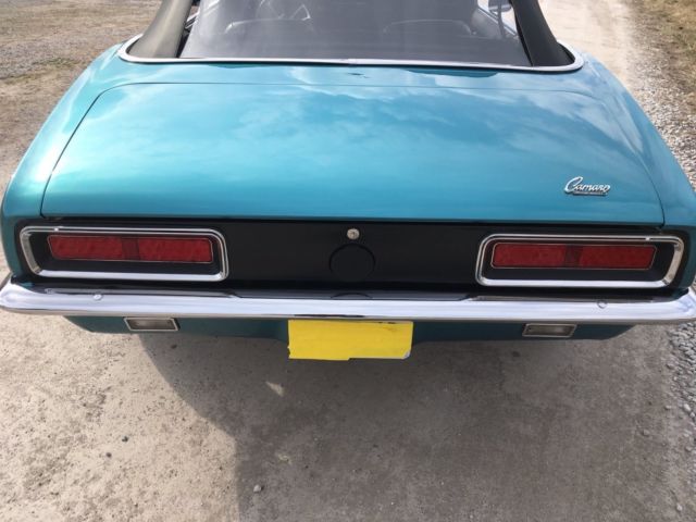 1968 turquise Chevrolet Camaro Convertible