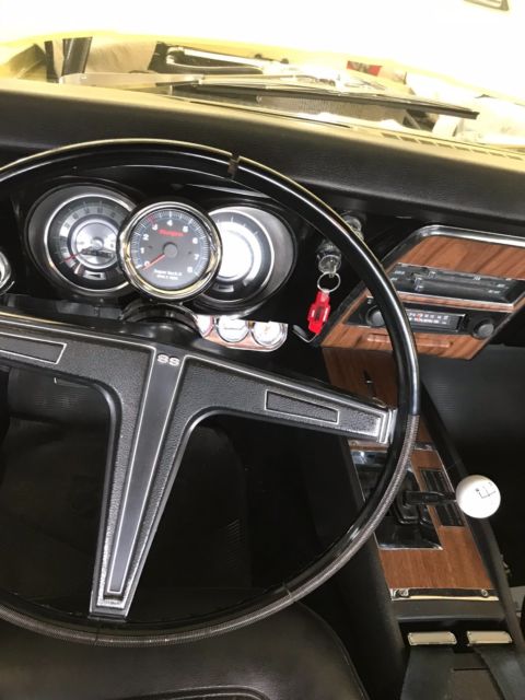 1968 Butternut yellow Chevrolet Camaro Coupe