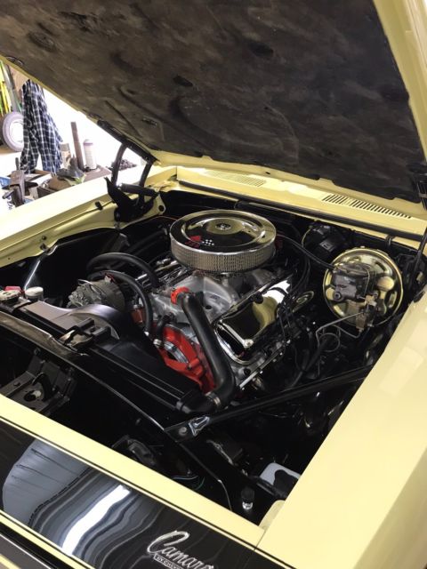 1968 Butternut yellow Chevrolet Camaro Coupe