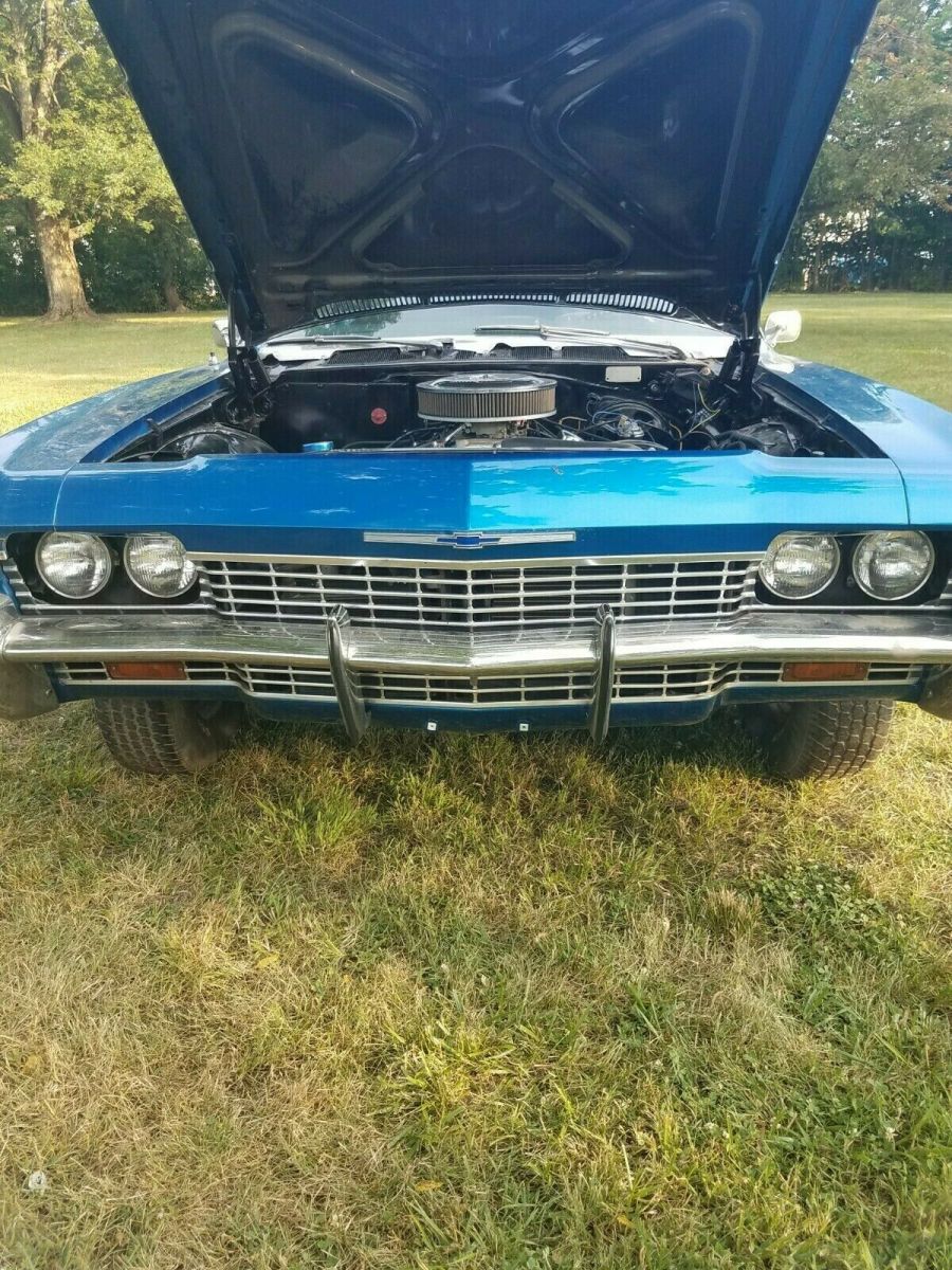1968 Blue Chevrolet Caprice Coupe