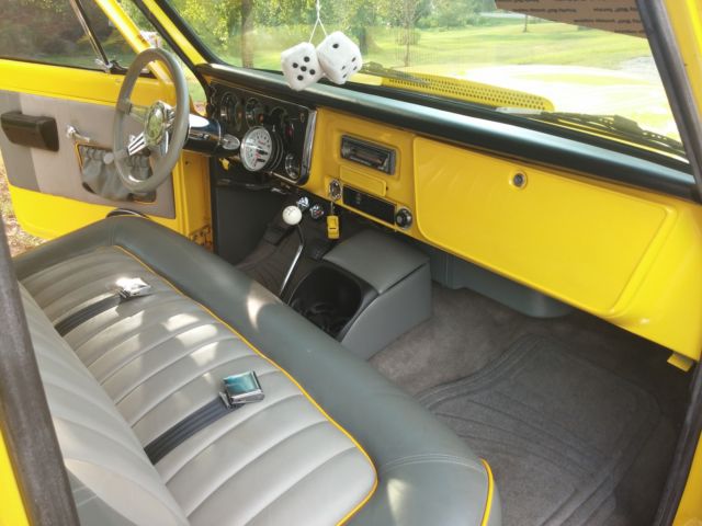1968 Yellow Chevrolet C-10 stepside pickup