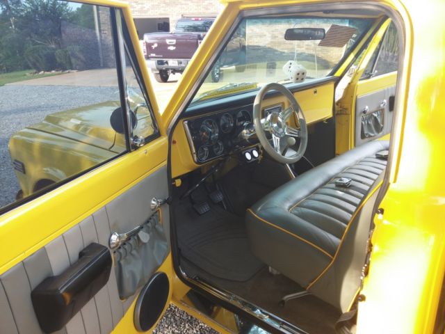 1968 Yellow Chevrolet C-10 stepside pickup