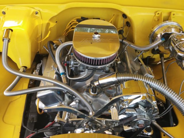 1968 Yellow Chevrolet C-10 stepside pickup