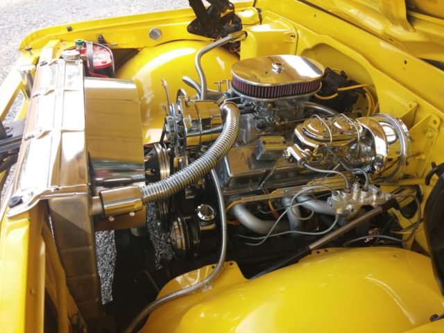 1968 Yellow Chevrolet C-10 stepside pickup