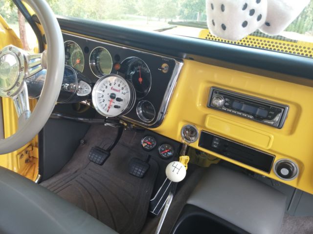 1968 Yellow Chevrolet C-10 stepside pickup