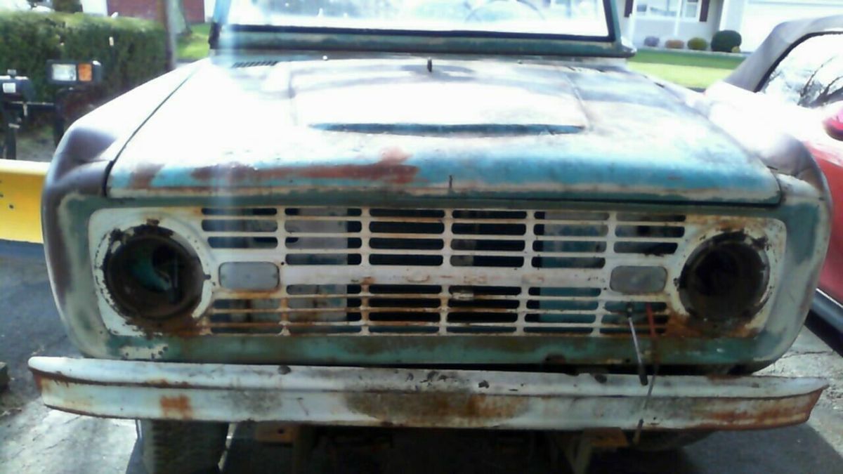 1968 Blue Ford Bronco SUV