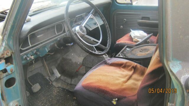 1968 primer Ford F-100 short bed