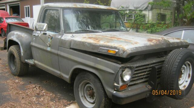 1968 primer Ford F-100 short bed