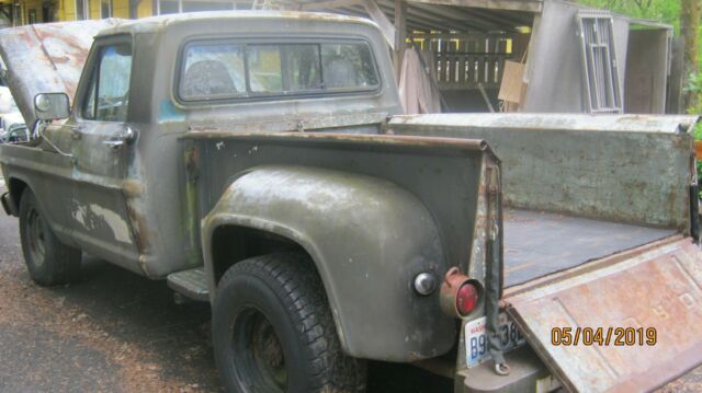 1968 primer Ford F-100 short bed