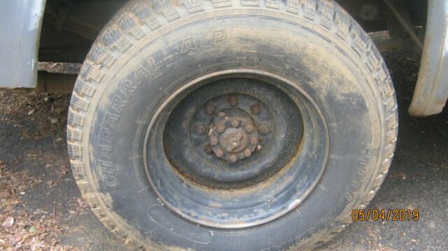 1968 primer Ford F-100 short bed