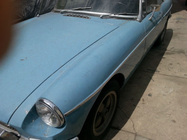 1968 blue MG MGB Convertible