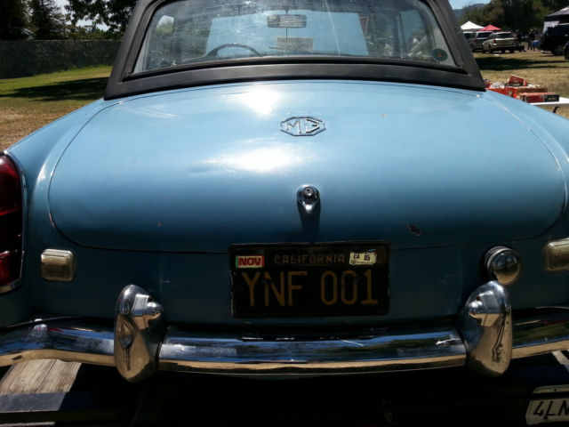 1968 blue MG MGB Convertible