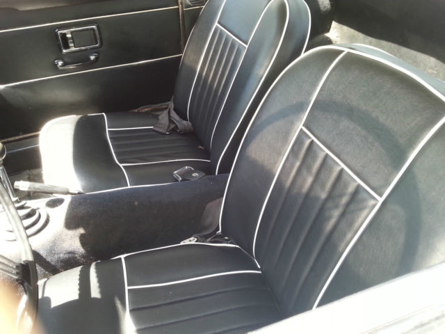 1968 blue MG MGB Convertible