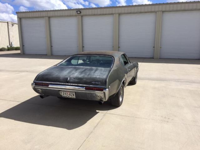1968 Jade Gold Metallic Oldsmobile 442 Coupe