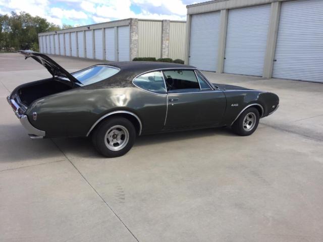 1968 Jade Gold Metallic Oldsmobile 442 Coupe