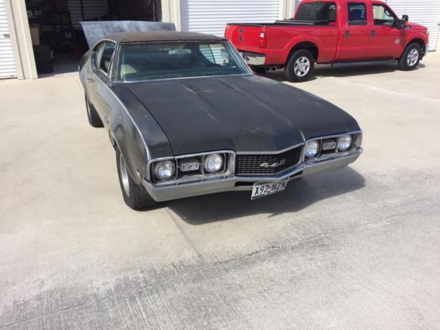 1968 Jade Gold Metallic Oldsmobile 442 Coupe