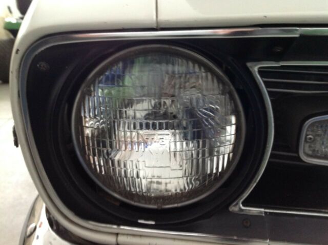 1968 White Chevrolet Camaro Coupe