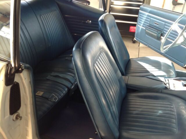 1968 White Chevrolet Camaro Coupe