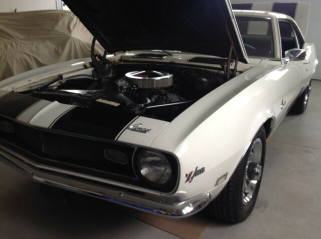 1968 White Chevrolet Camaro Coupe