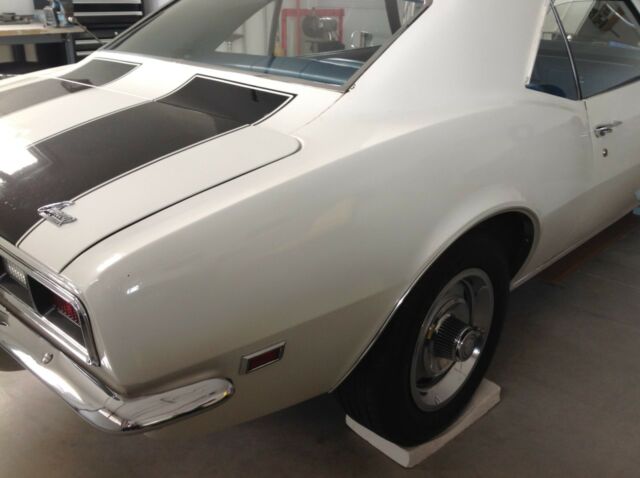 1968 White Chevrolet Camaro Coupe
