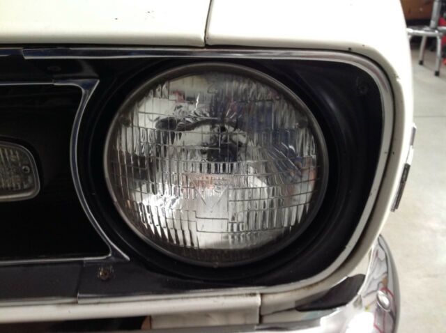 1968 White Chevrolet Camaro Coupe