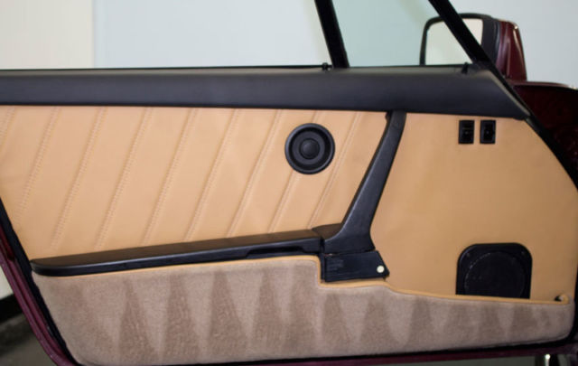 1983 RUBY RED METALLIC Porsche 911 Coupe