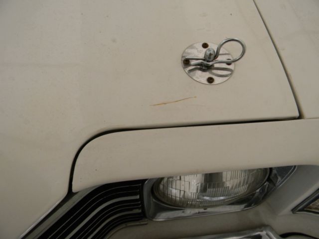 1972 White Chevrolet Chevelle Coupe