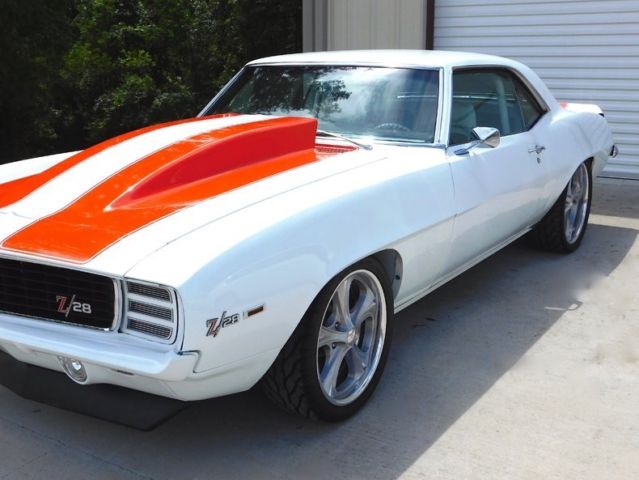 1969 White Chevrolet Camaro Coupe