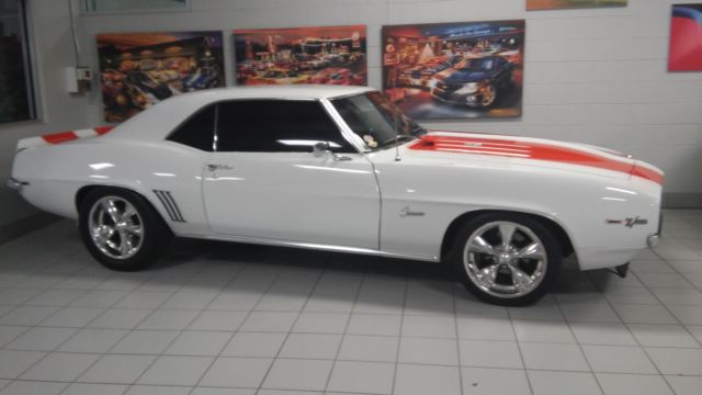 1969 White Chevrolet Camaro Coupe