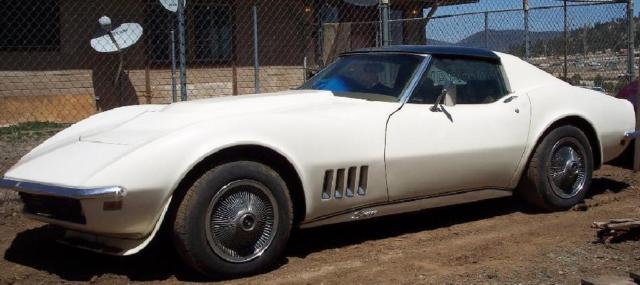 1969 cream Chevrolet Corvette Coupe
