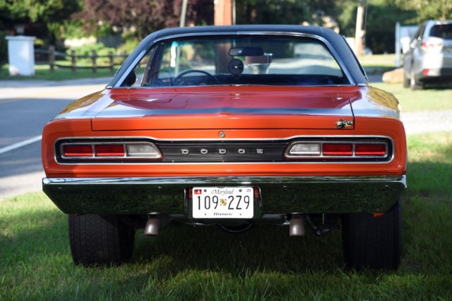 1969 Orange Dodge Coronet