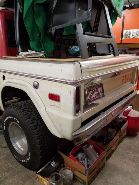 1969 wimbleton white/parchment Ford Bronco