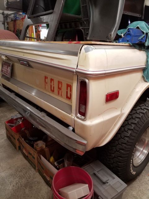 1969 wimbleton white/parchment Ford Bronco