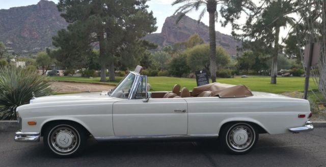 1969 White DB 050 Mercedes-Benz 200-Series Cabriolet