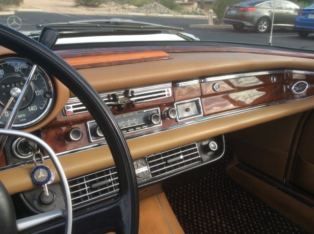 1969 White DB 050 Mercedes-Benz 200-Series Cabriolet