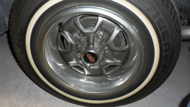 1969 Silver Oldsmobile Cutlass Coupe