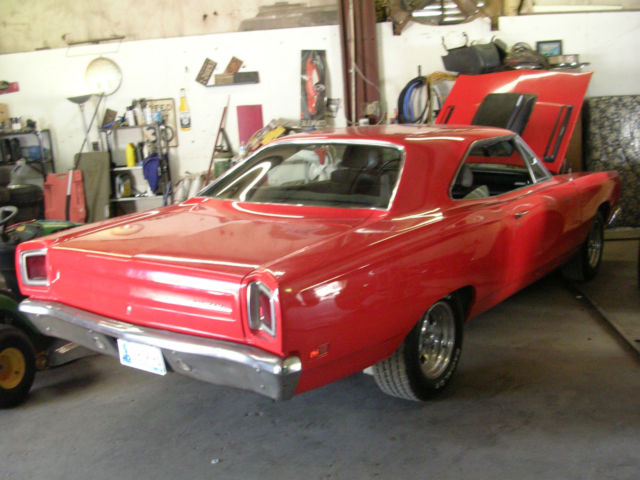 1969 Brown Plymouth Road Runner Coupe
