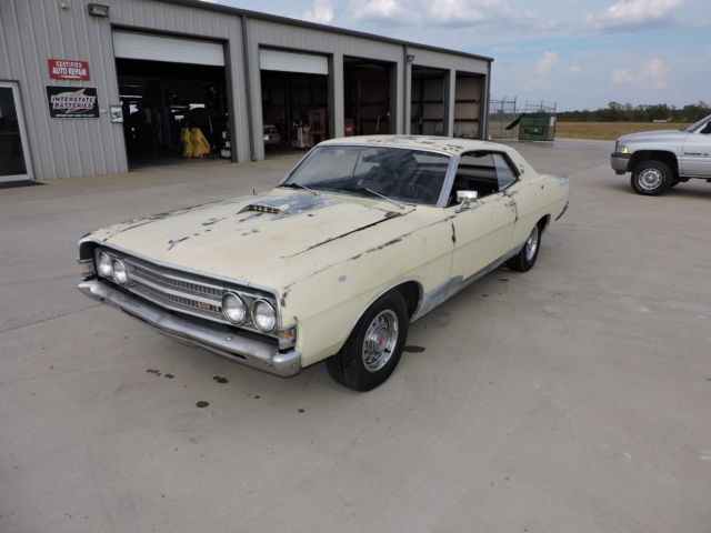 1969 Yellow Ford Torino Coupe