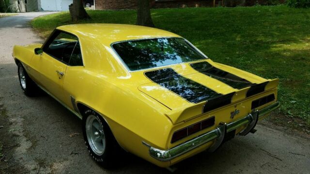 1969 Yellow Chevrolet Camaro