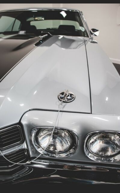 1970 Silver Chevrolet Chevelle Coupe