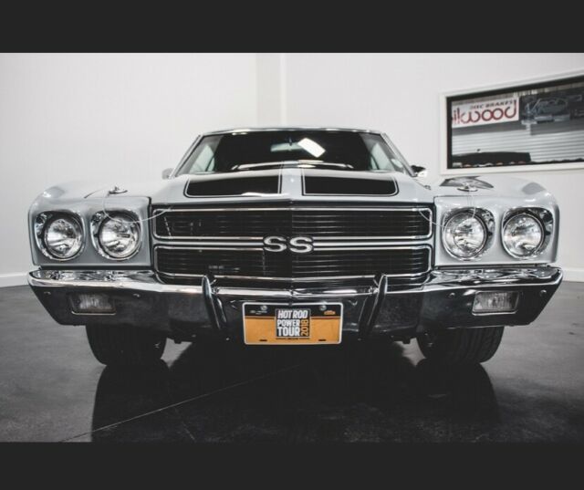 1970 Silver Chevrolet Chevelle Coupe