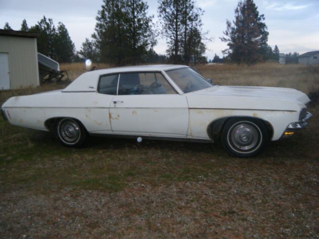 1970 White Chevrolet Impala Coupe