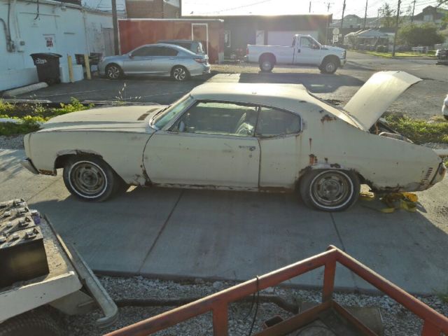 1970 Gold Chevrolet Malibu Coupe