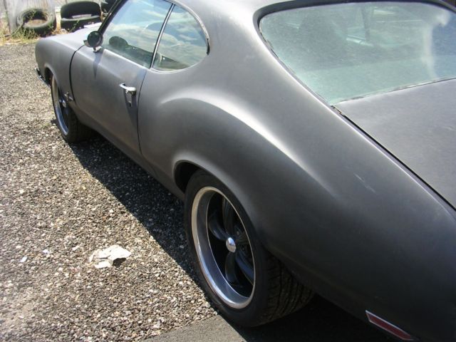 1970 Black Oldsmobile Cutlass Coupe 2 door