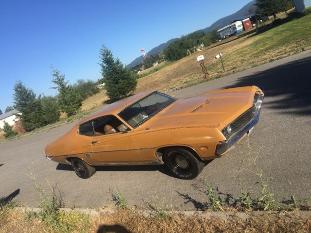 1970 Gold Ford Torino Fastback