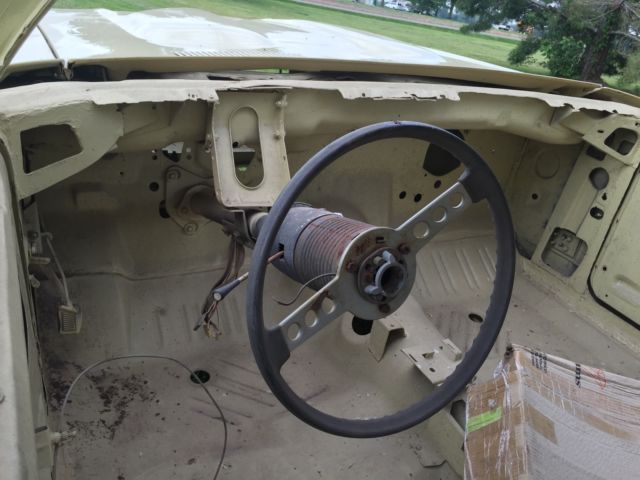 1970 Cream Plymouth Barracuda