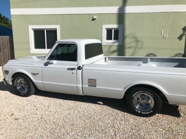 1971 White Chevrolet C-10 Standard Cab Pickup
