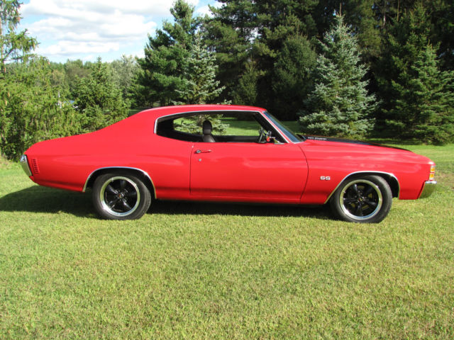 19710000 red Chevrolet Chevelle Coupe